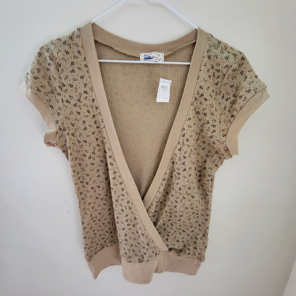 CHARLOTTE RUSSE NWT L WOMENS TOP
